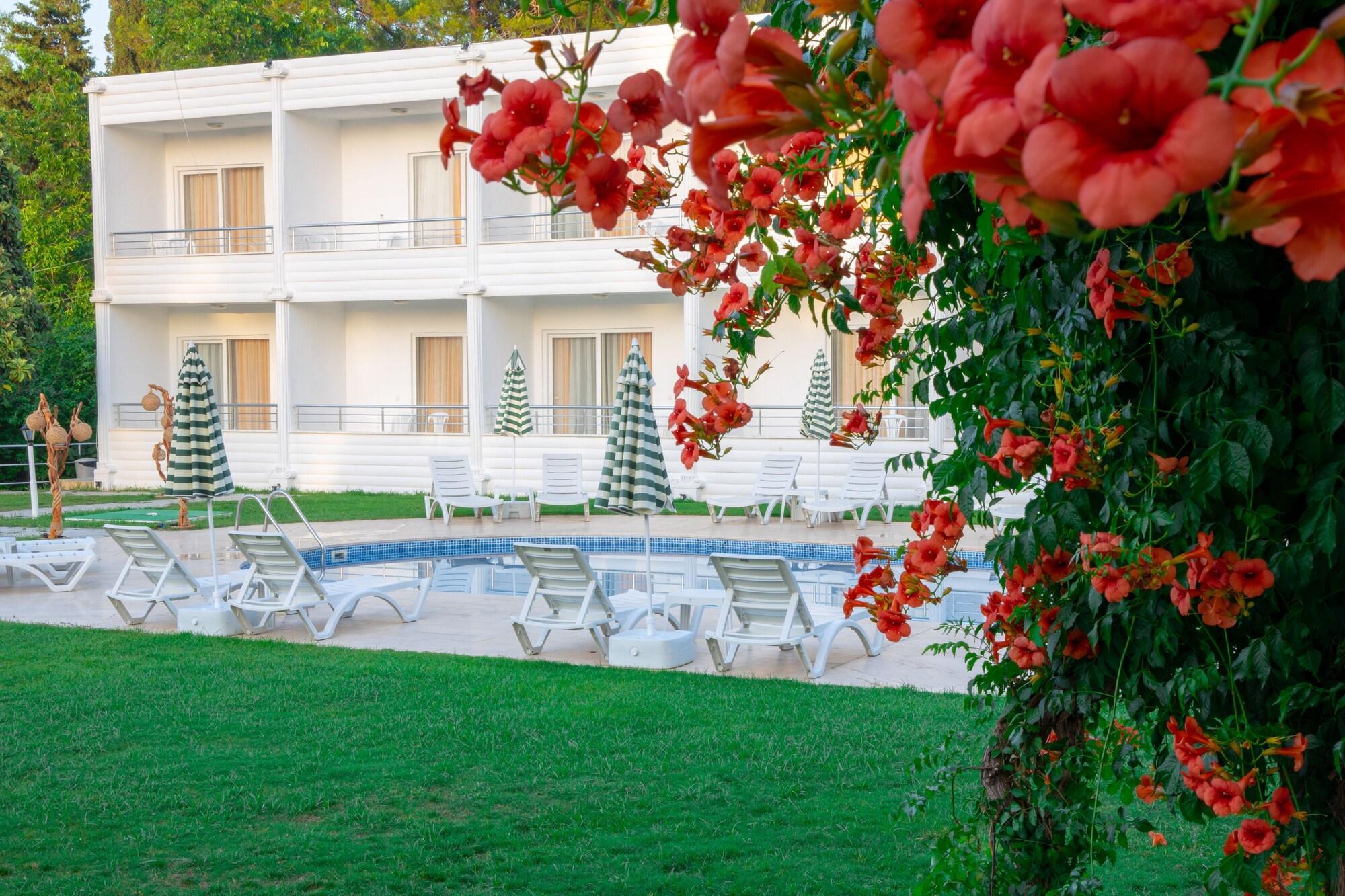Hotel Aroma Butik 3*